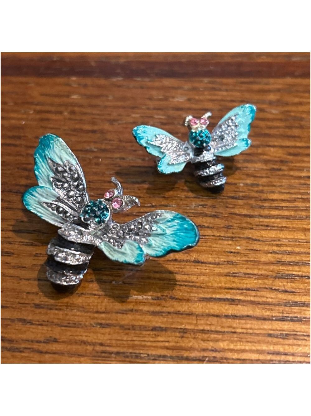 Women's enamel and rhinestone Brooches Silver Blue Bee Pins